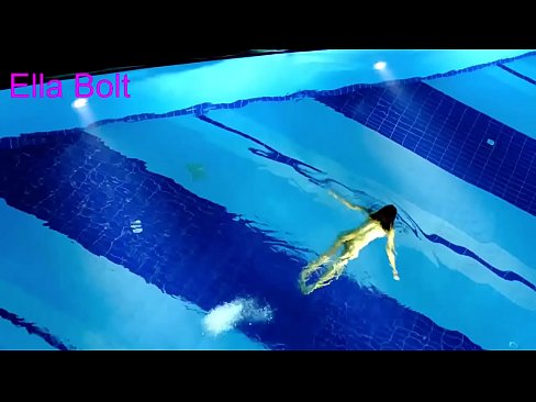 ❤️ Ik kin net ophâlde te sjen, jonge blonde fongen neaken swimmen yn ELLA BOLT resort pool Porno op fy.milf-nut-net.ru ❌