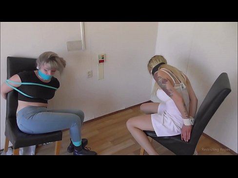 ❤️ Ferslave / fêstbûn en gagged / famke yn need Porno op fy.milf-nut-net.ru ❌